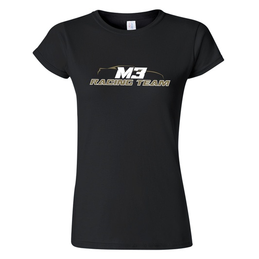 Logo M3 Racing Team blanc et vert kaki centré au devant sur t-shirt noir pour femme.