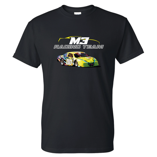 T-Shirt noir avec voiture de course style nascar #110Jet logo M3 Racing team blanc, gris et jaune.